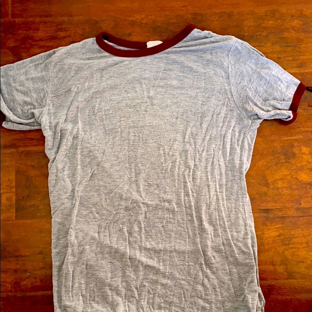 grey t-shirt
